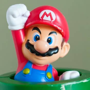Super Mario feature image for memory games you can play with your childhood