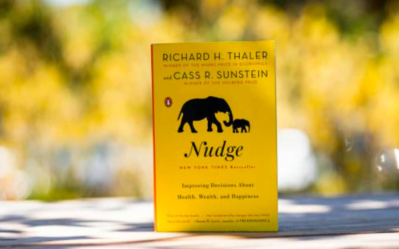 Nudge by Richard Thaler and Cass Sunstein book cover