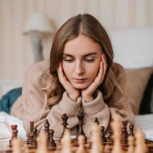 Why should I take the knight? (Caro Kann defence) : r/chessbeginners