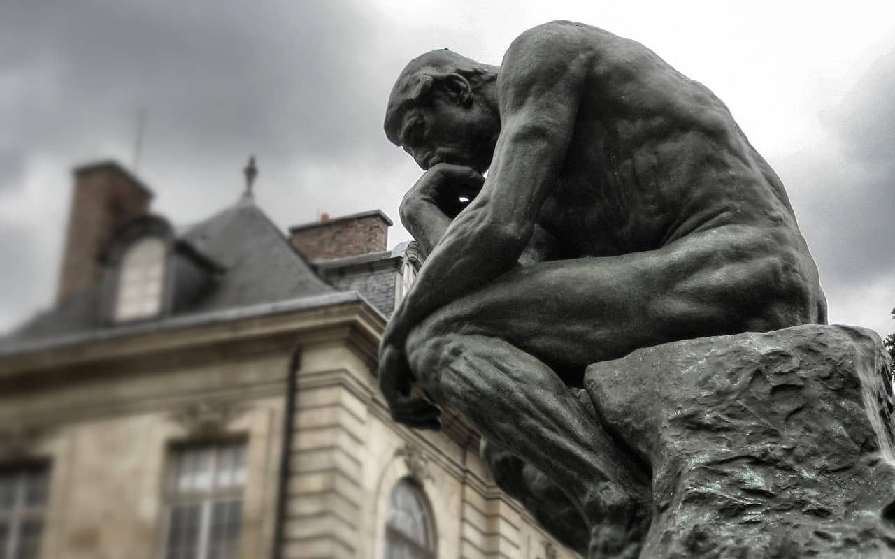 a thinker sculpture