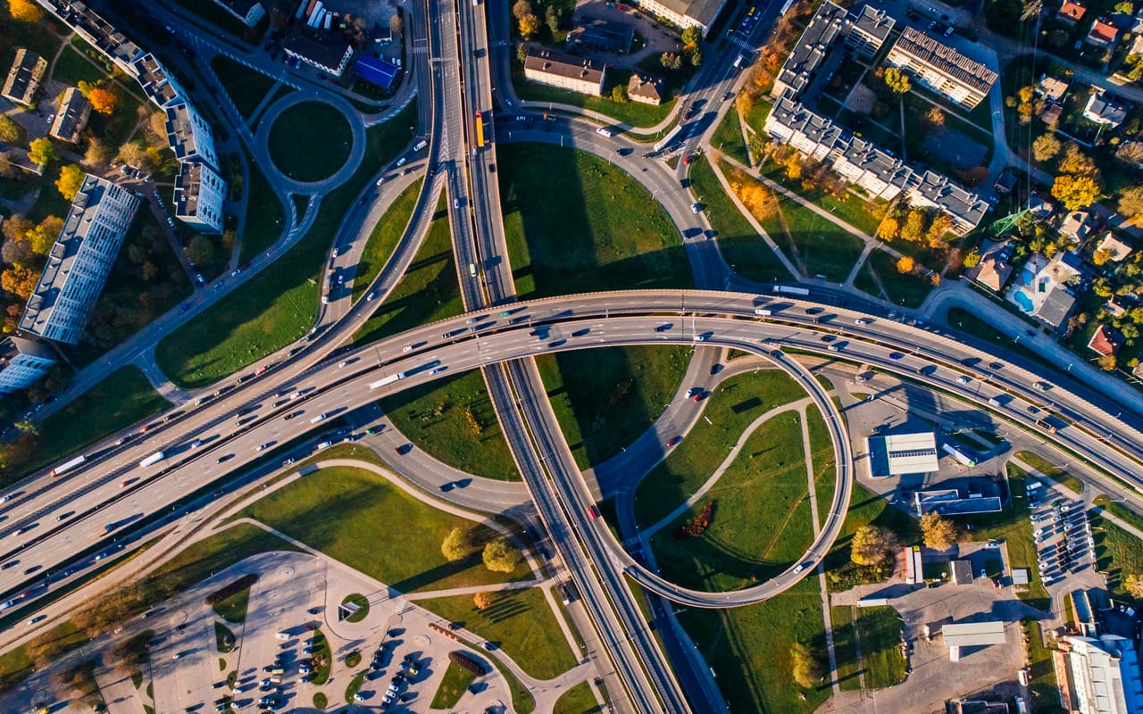 how traffic works on the highway