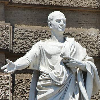 Rhetorica ad Herennium feature image with statue of Cicero